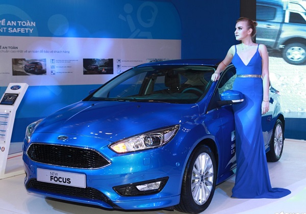 Gi&aacute; xe Ford Focus 2017-Cập nhật th&aacute;ng 2/2017 tại Ford B&igrave;nh Dương - Ford Miền Nam
